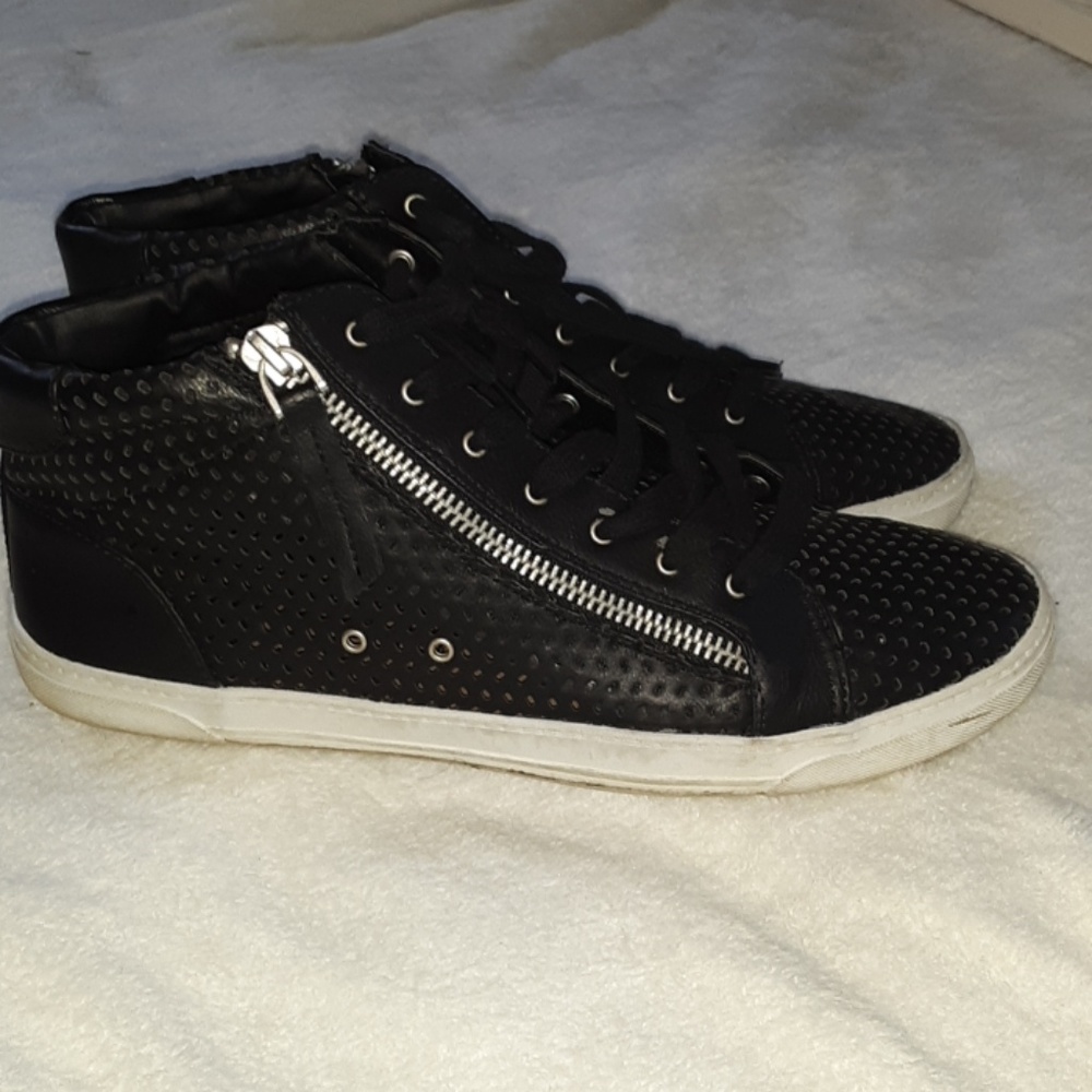 Dolce Vita Black Ruth shoes